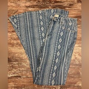 Shyanne | VGUC Wide Flare Blue Patterned Denim Cowgirl Aztec Western Boho 30